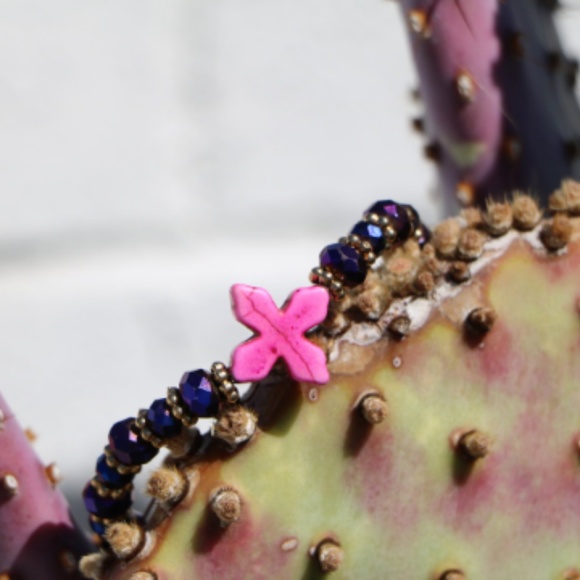 Crystal Cross Beaded Bracelet - Picture 2 of 2